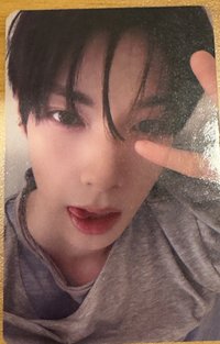 立于吐舌比耶