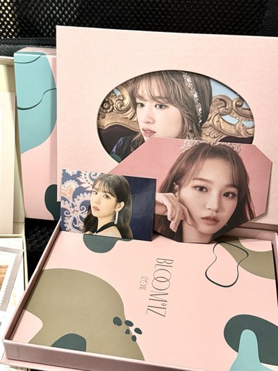 Izone專輯