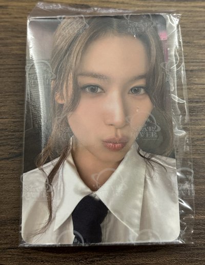SANA💜星河線下1.0 簽售卡 中背