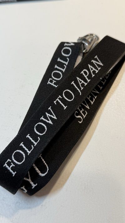 follow again珉奎背帶