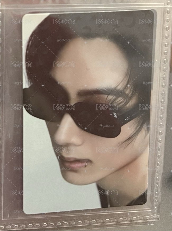 星 UNSEEN隨機卡三張
