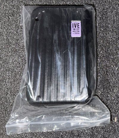 IVE電影快閃周邊（旅行收納包）