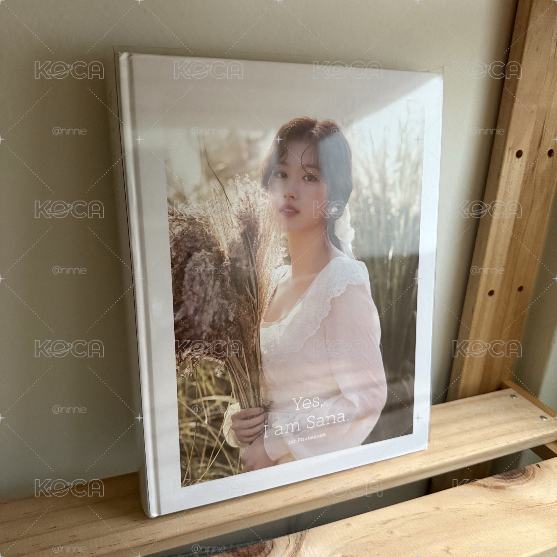 Yes, I am Sana 寫真書