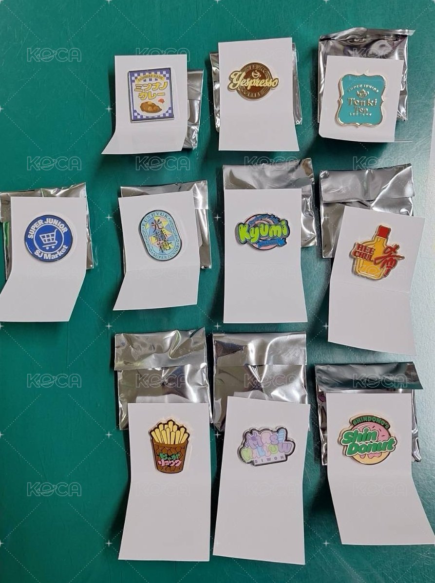 一套十個隨機徽章