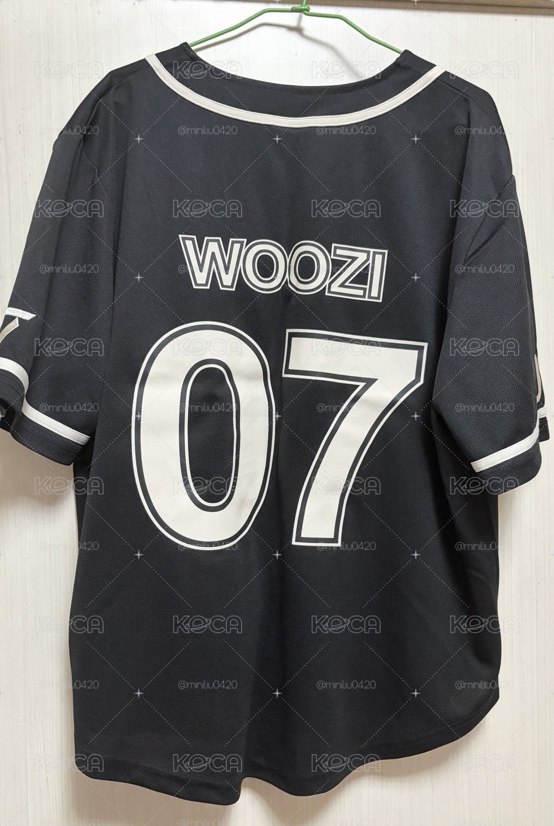 WOOZI 球衣+HOME衣架+十週年小手燈