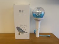 NMIXX手燈（盒子小損+表面有痕跡） 