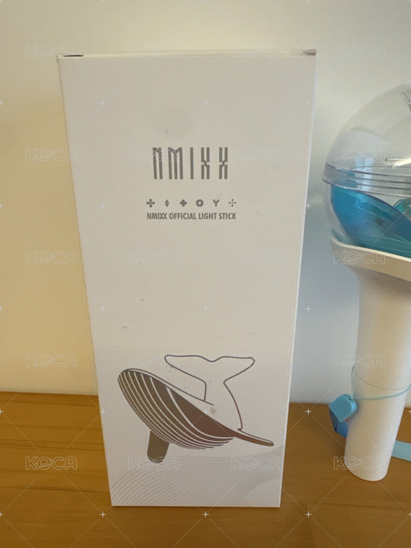 NMIXX手燈（盒子小損+表面有痕跡） 