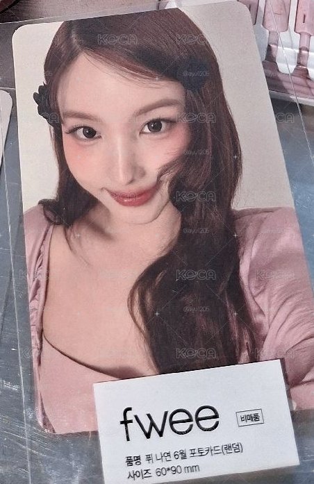 娜璉fwee小卡