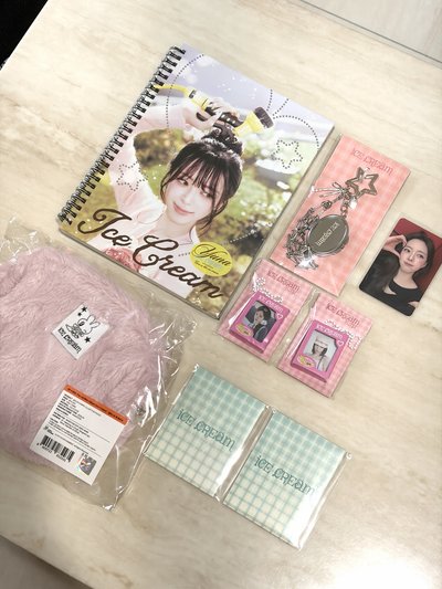 Yuna ice cream 快閃周邊