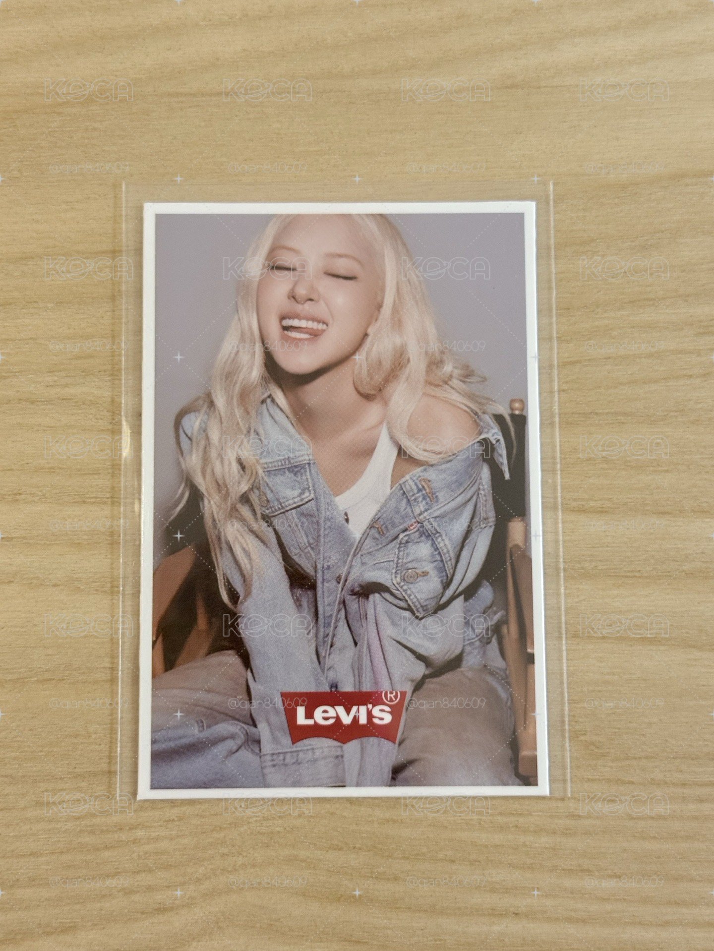 Rosé Levi’s代言