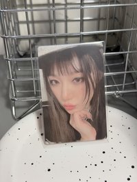 側身嘟嘴