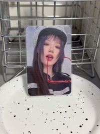 咬墨鏡