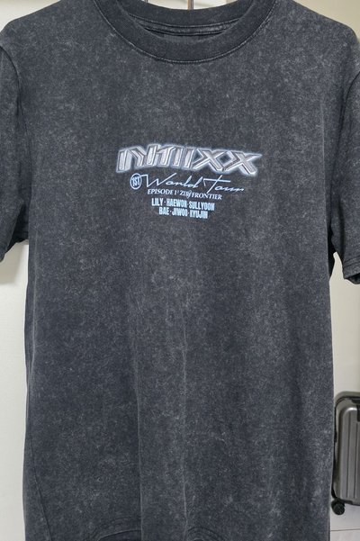 NMIXX 世巡快閃 T-shirt 尺寸L