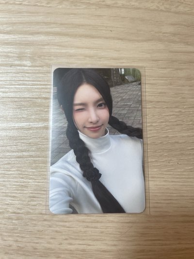 YUNAH小卡