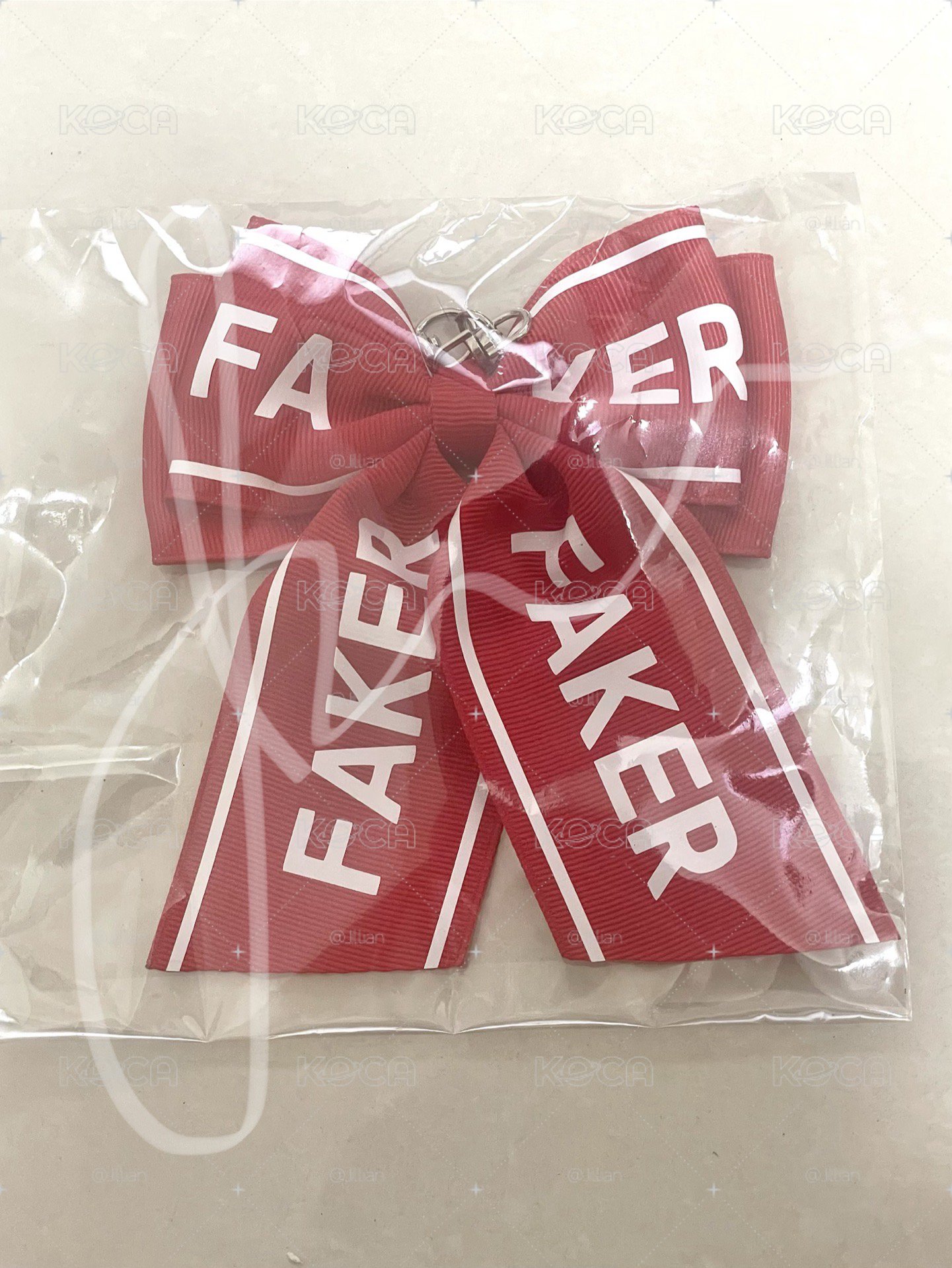 T1 六冠外套 M 號 Faker背標，贈奪冠報紙+六星徽章+Faker紅底白字蝴蝶結