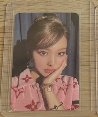 托臉粉衣卡