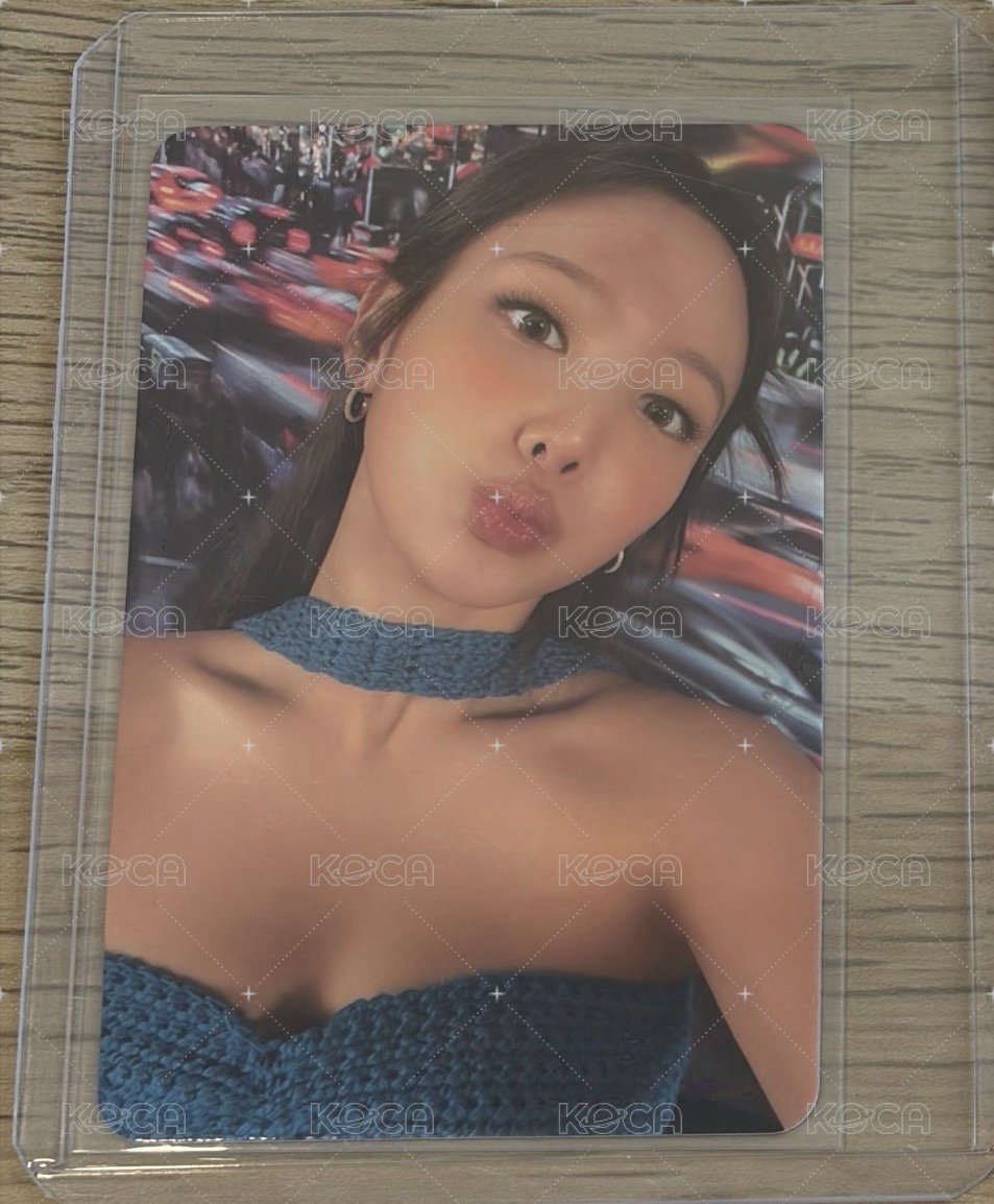 嘟嘴藍衣卡