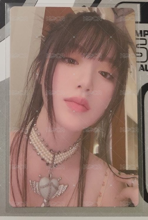 （不知道怎麼形容的）美女