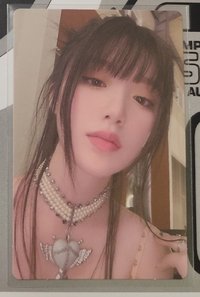 （不知道怎麼形容的）美女