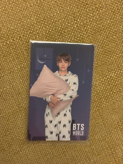 BTS WORLD 遊戲卡 泰亨 小卡 睡衣