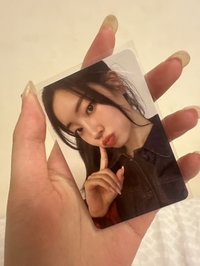 指臉嘟嘴