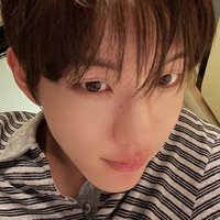 영영 ★