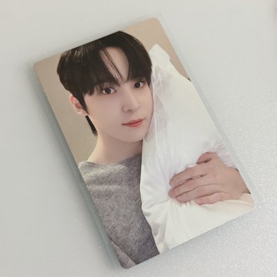 潤 黑髮男友抱枕卡