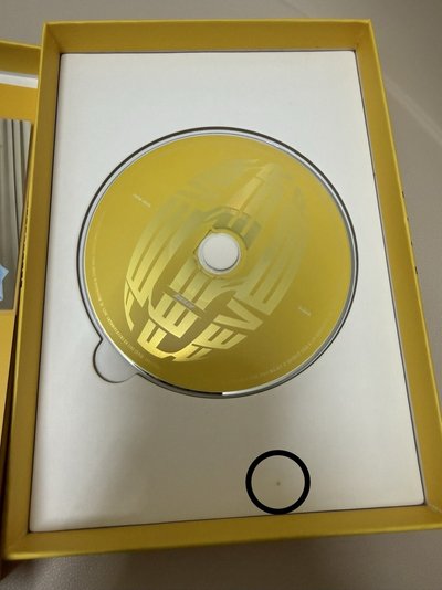 Fever Epilogue 專輯 Z ver.