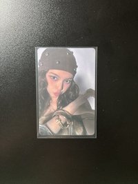 WE GO UP 隨機卡包 隨機卡 （色調較暗）