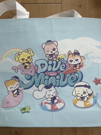 IVE dive into minive快閃店