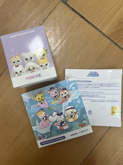 IVE dive into minive快閃店
