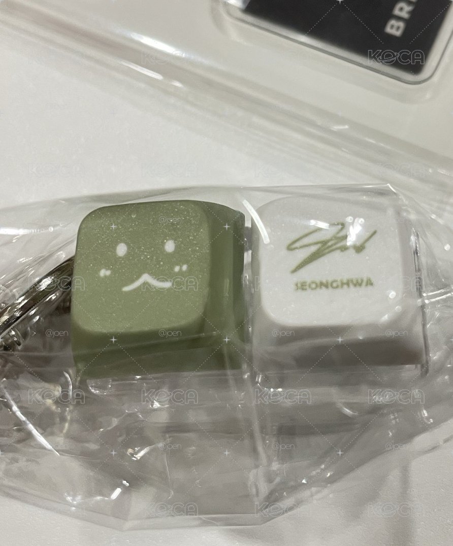 BRMUD 星化立牌吊飾、鍵帽、小卡