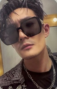 𝐔:𝐍𝐅𝐎𝐋𝐃 平裝版 專輯卡 