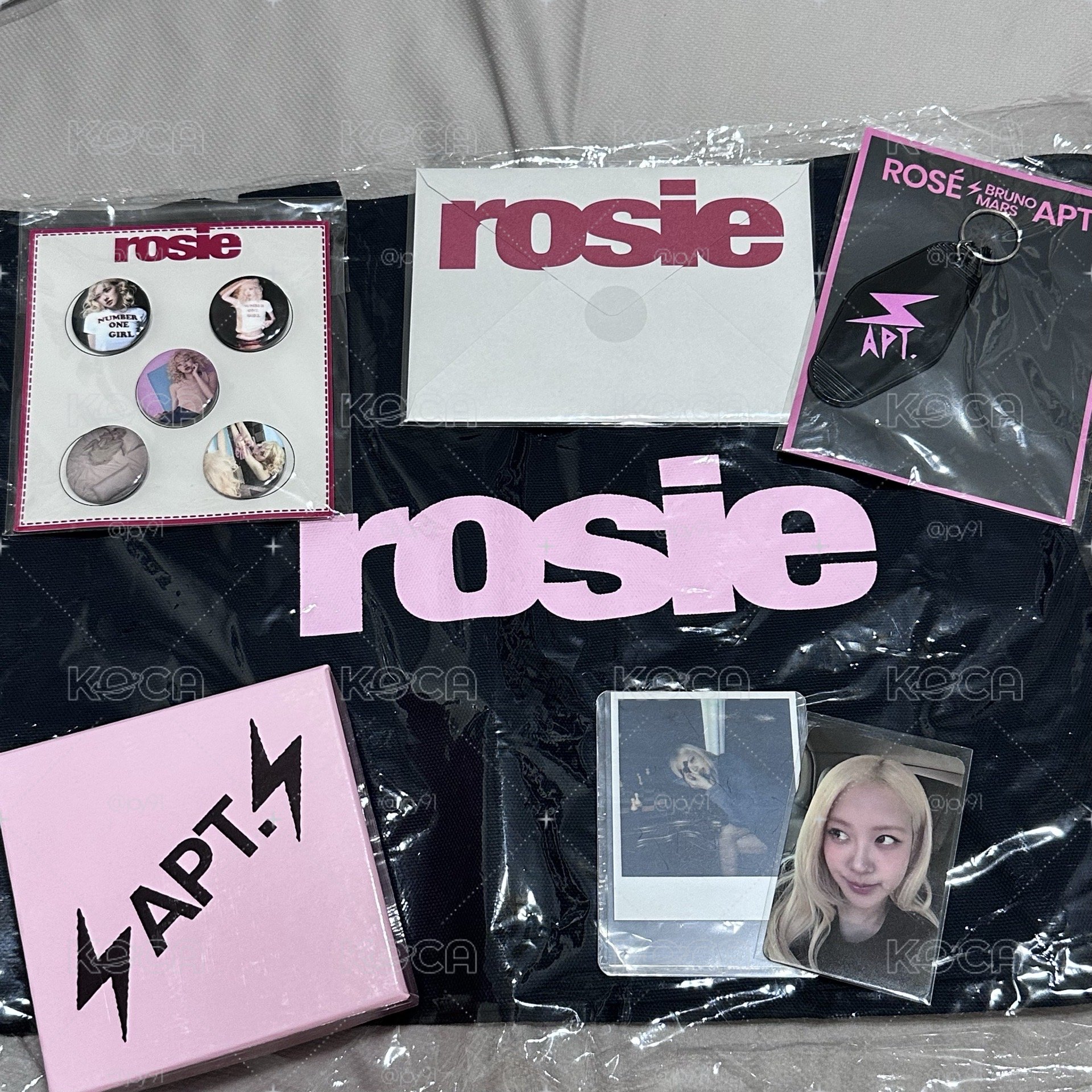 ROSÉ周邊