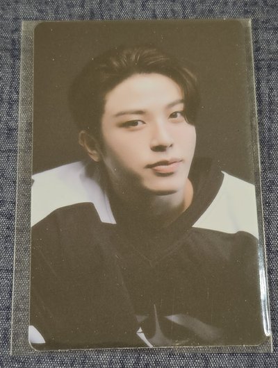 TREASURE 2025 SEASON’S GREETINGS SO JUNGHWAN 🐮