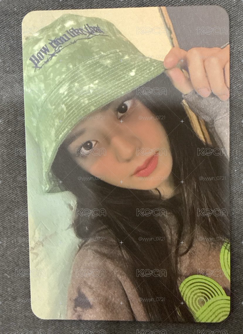 Jisoo 特典卡