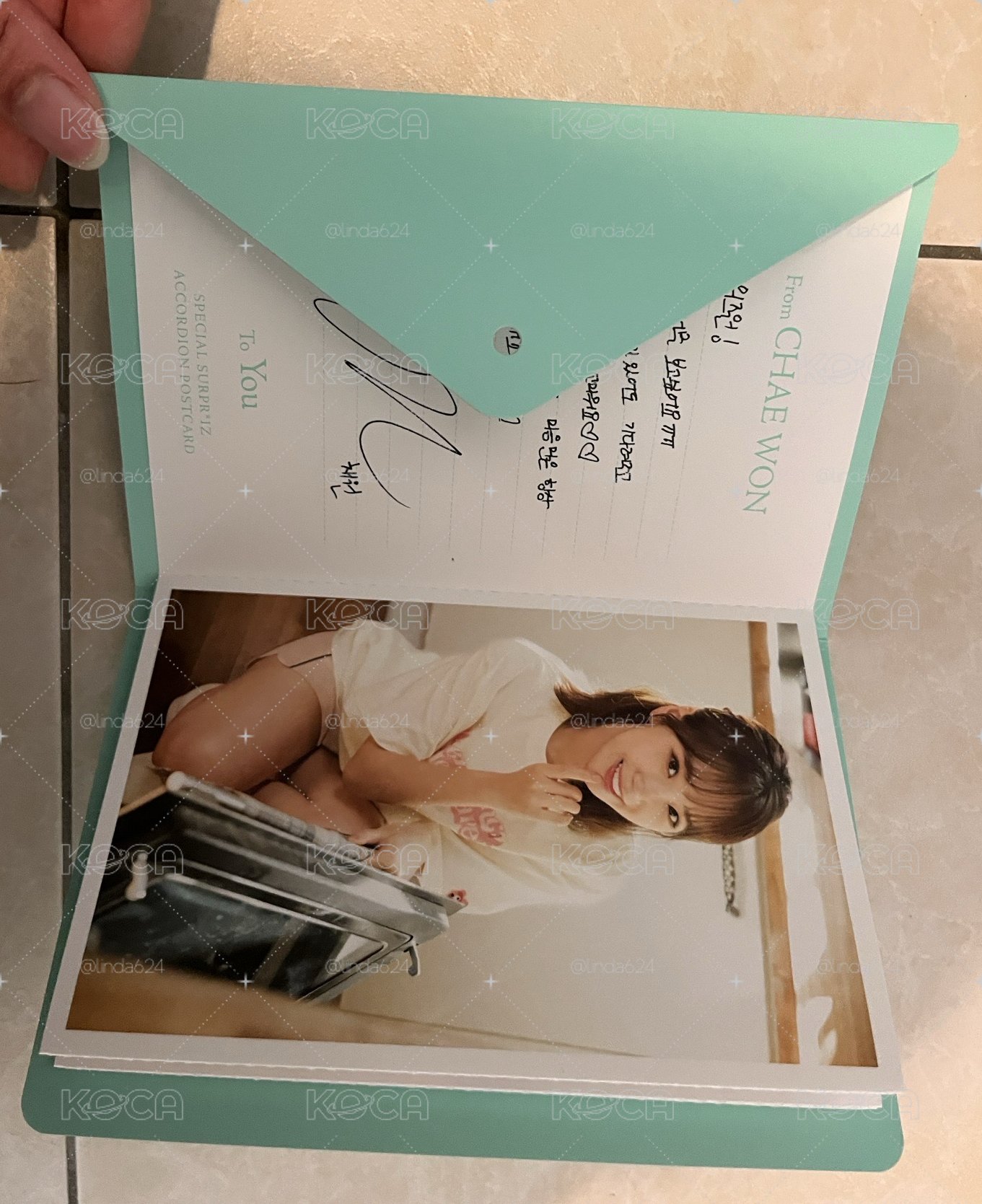 Izone supr*iz photo box