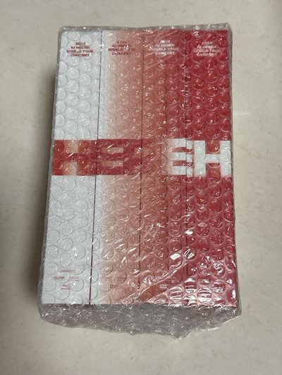 2024 IU《HEREH》WORLD TOUR CONCERT BLU-RAY+DVD SET. 世巡藍光
