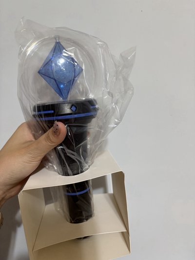 CNBLUE手燈 全新未使用（含小卡）