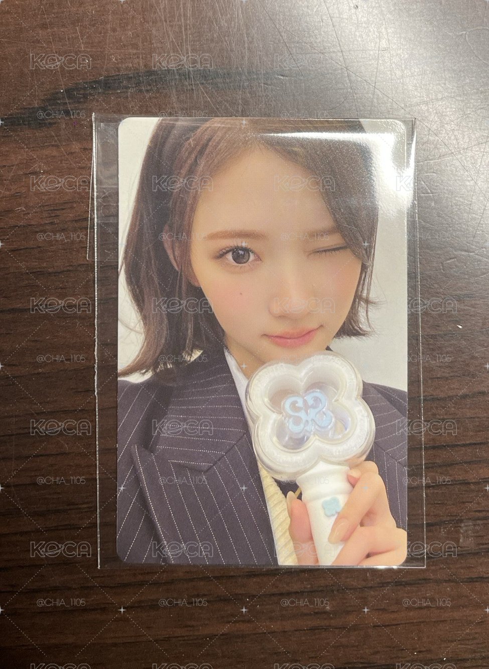 Jiwoo 手燈卡