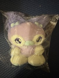 世巡莉吊飾娃