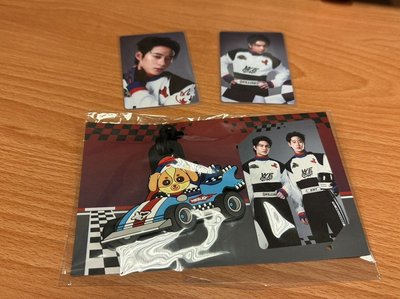 一家三口（Wesley行李吊牌+2張WE卡）