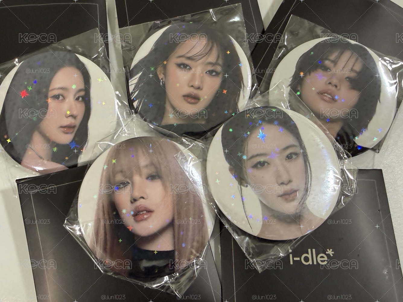 7-11 x i-dle 徽章