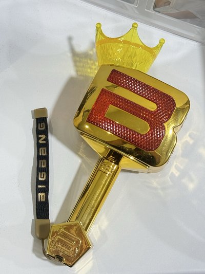 現貨 BIGBANG日版B燈 金色（無盒）
