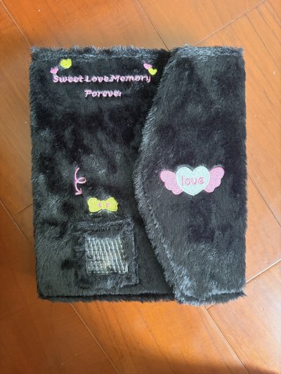 黑色毛絨卡冊 四宮格