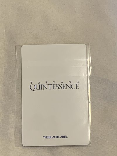 Taeyang Quintessence 台北快閃店絲巾小卡
