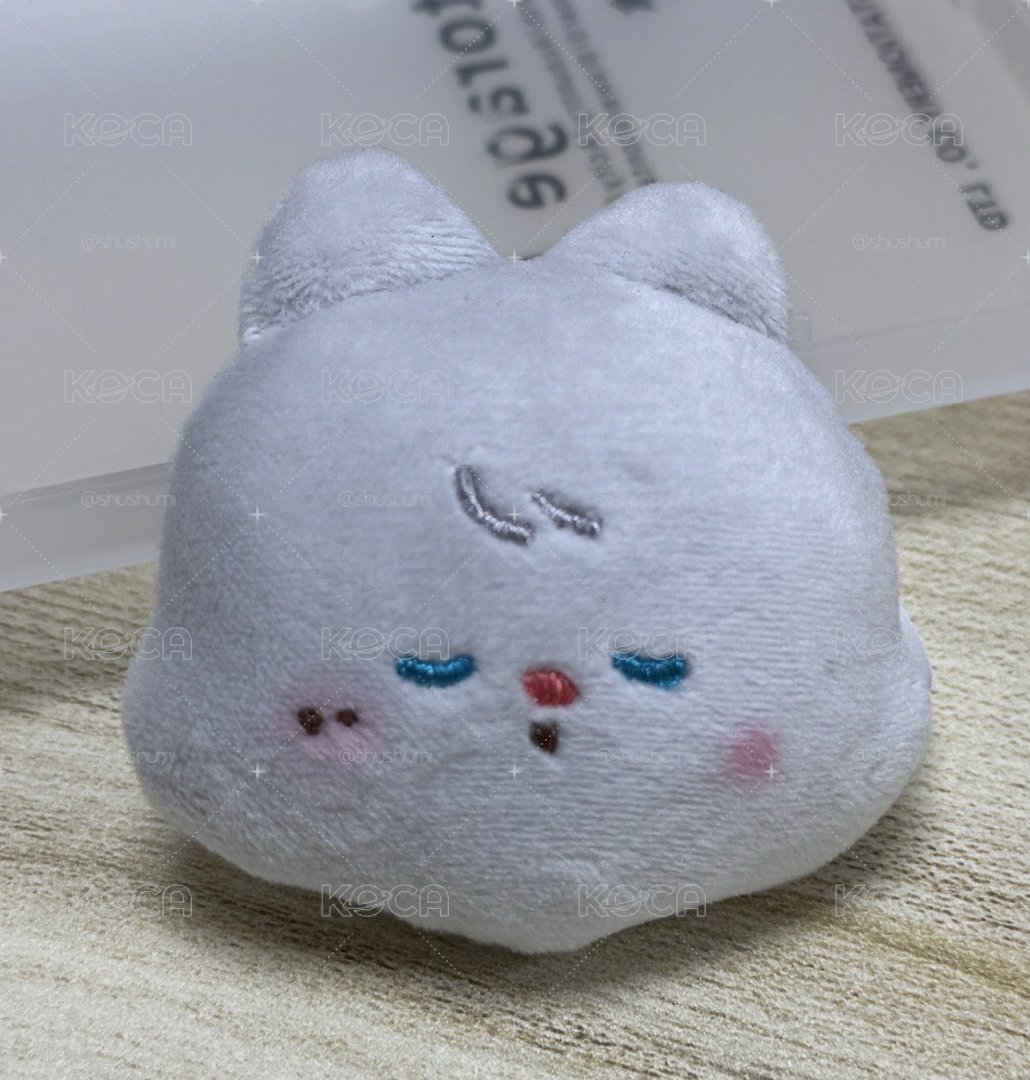 minini baby 徽章 刷閉眼款