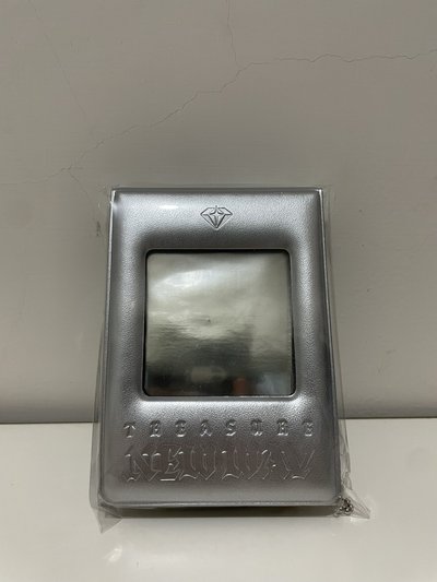 Treasure 卡冊(含卡)