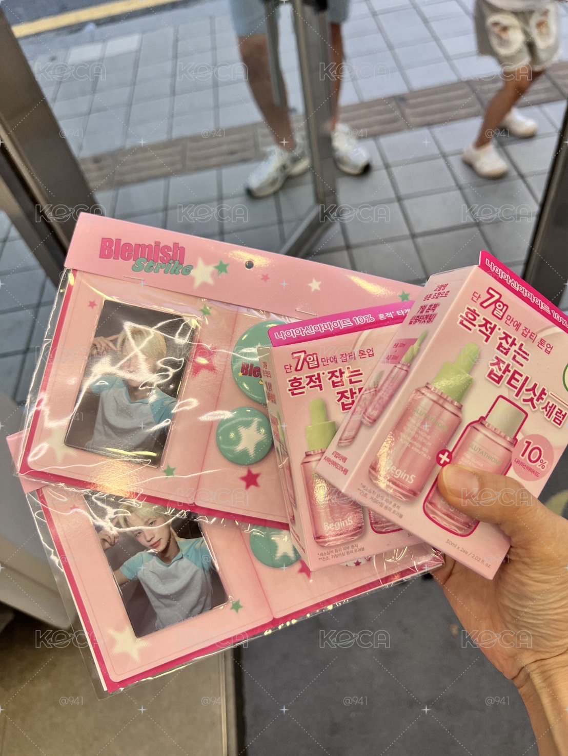 TWS卡一套（含保養品、徽章）