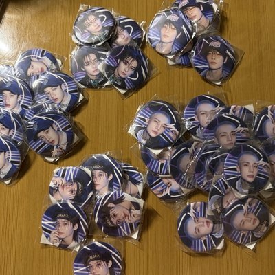 Straykids 各時期徽章